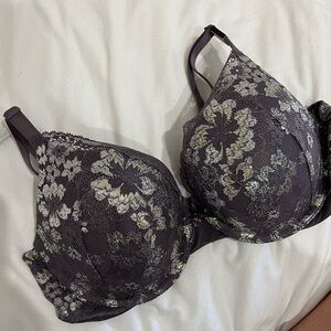 Victoria Secret bra 34D NWT
